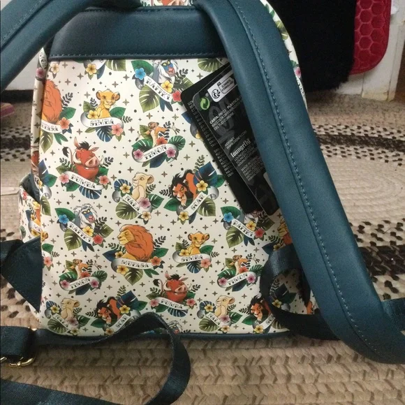 Loungefly Lion King back pack - Picture 2 of 11